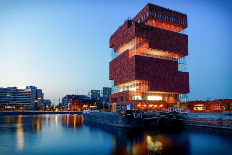Real estate agency We Invest in Antwerp province